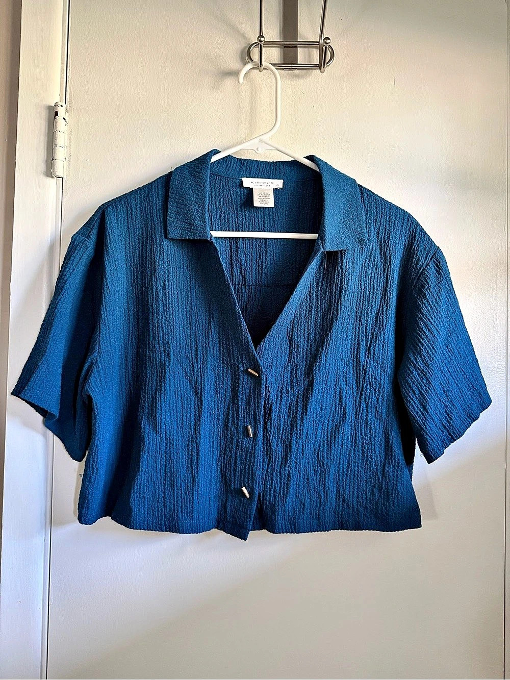 Kirious Los Angeles Cropped Short Sleeve Blouse in Blue Size Large Like New